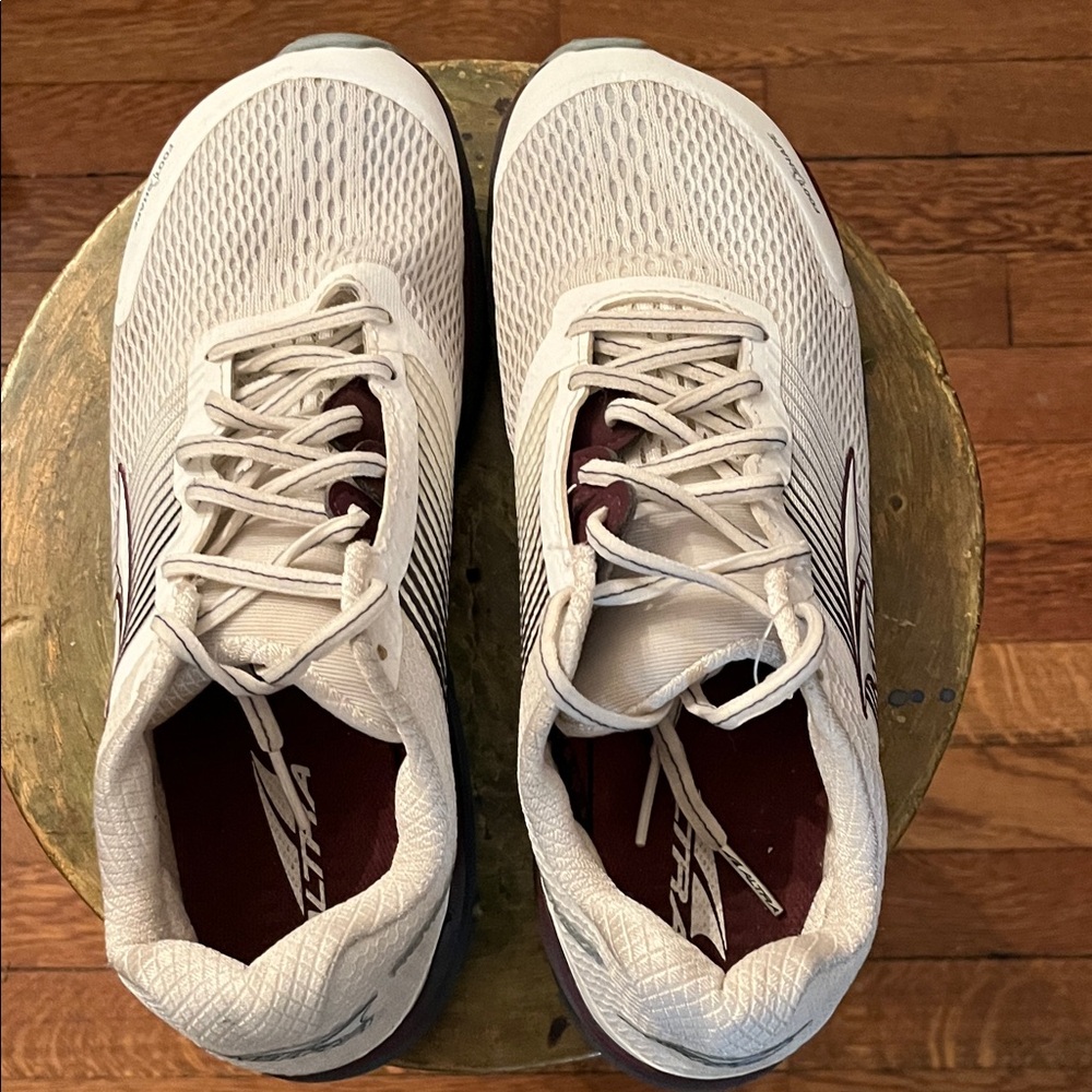 Altra Provision 4 Cream and Maroon Running Shoes